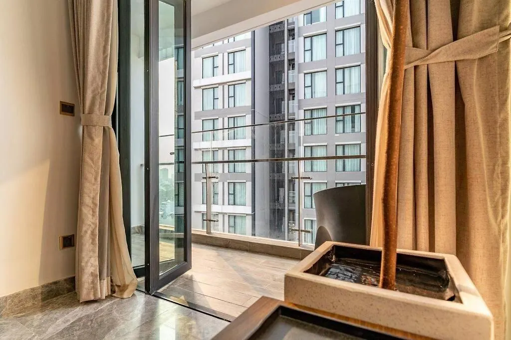 3Bed Resortstyle In Central D1/Pool/Gym/Cigar Room Ho Chi Minh City