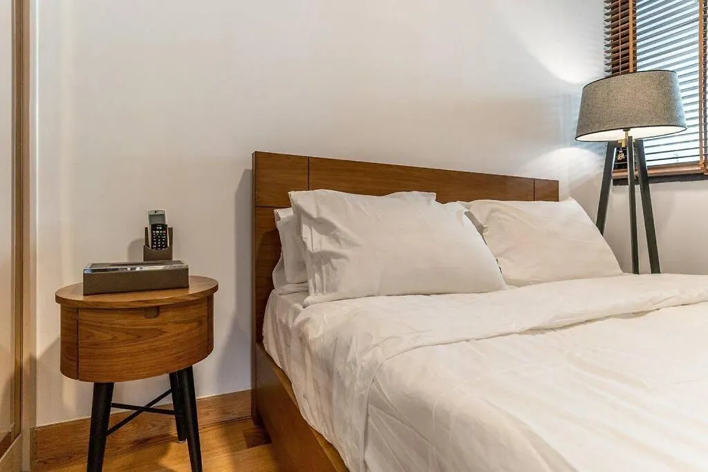 3Bed Resortstyle In Central D1/Pool/Gym/Cigar Room Ho Chi Minh City Apartment