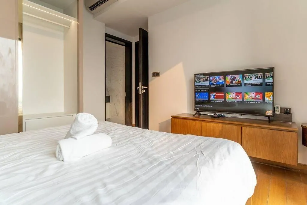 3Bed Resortstyle In Central D1/Pool/Gym/Cigar Room Ho Chi Minh City Vietnam